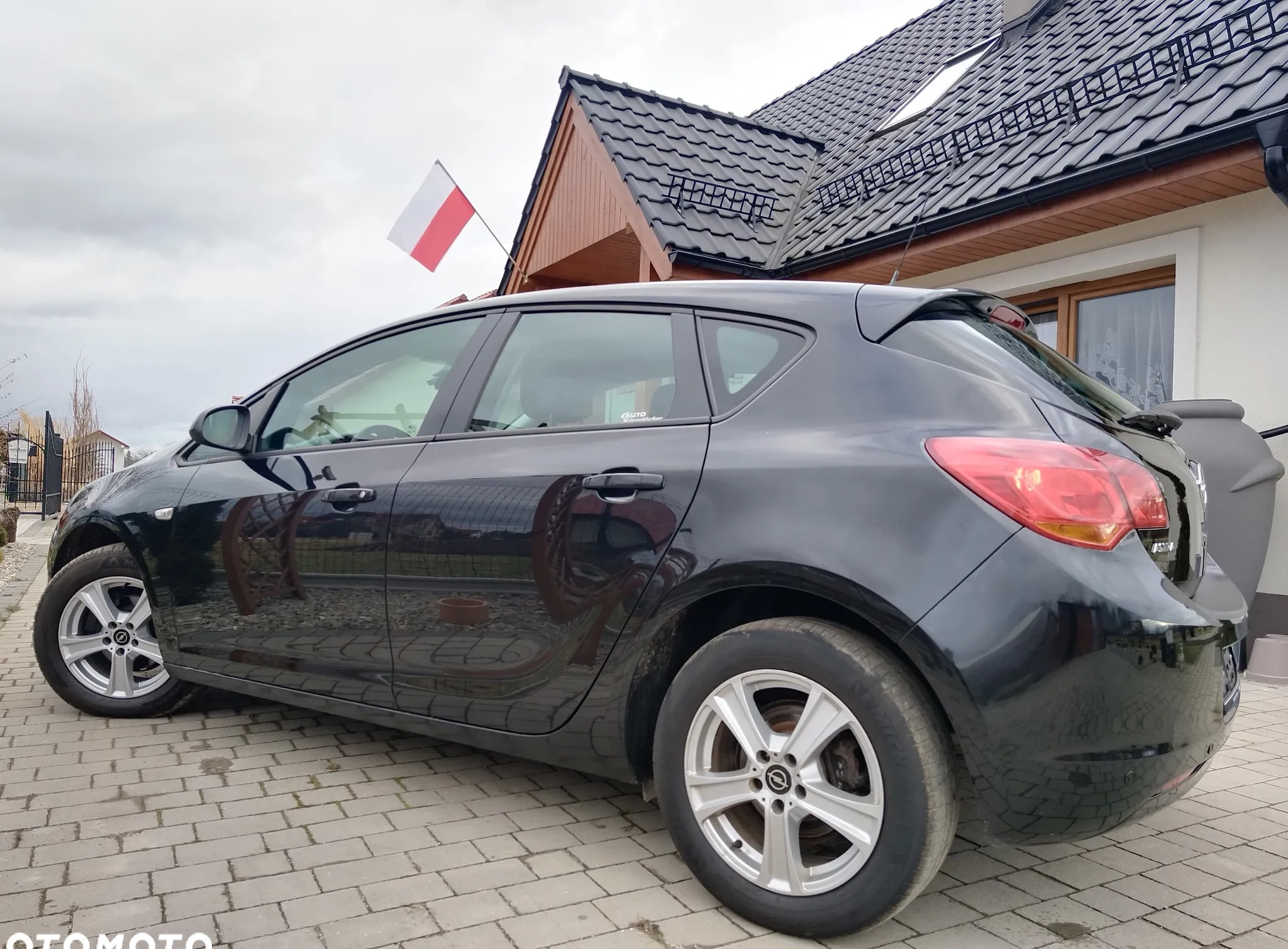 Opel Astra cena 23900 przebieg: 151000, rok produkcji 2010 z Praszka małe 436